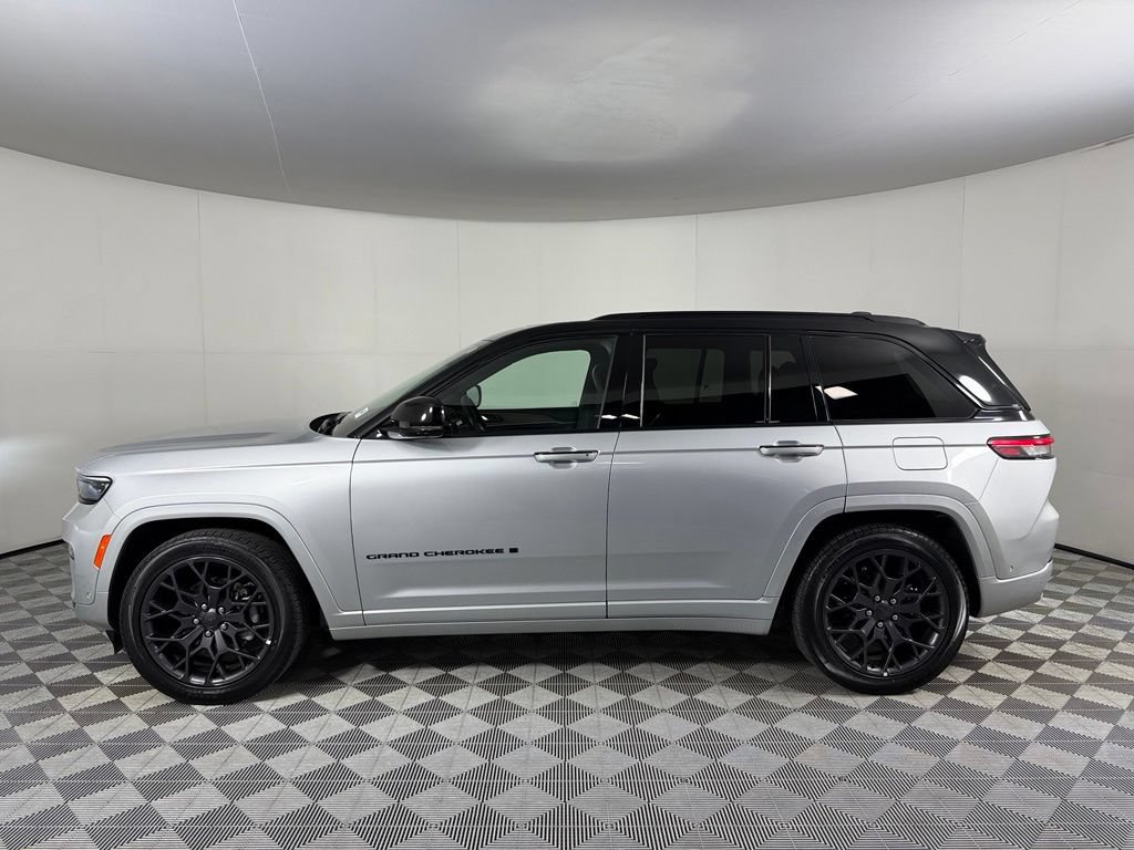 Certified 2025 Jeep Grand Cherokee Summit w/ Obsidian Package AWD/4WD image 10