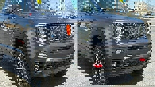 Used 2021 Jeep Renegade Trailhawk w/ Sun & Sound Group image 5