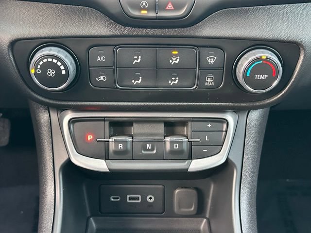 Used 2024 GMC Terrain SLE AWD/4WD image 36