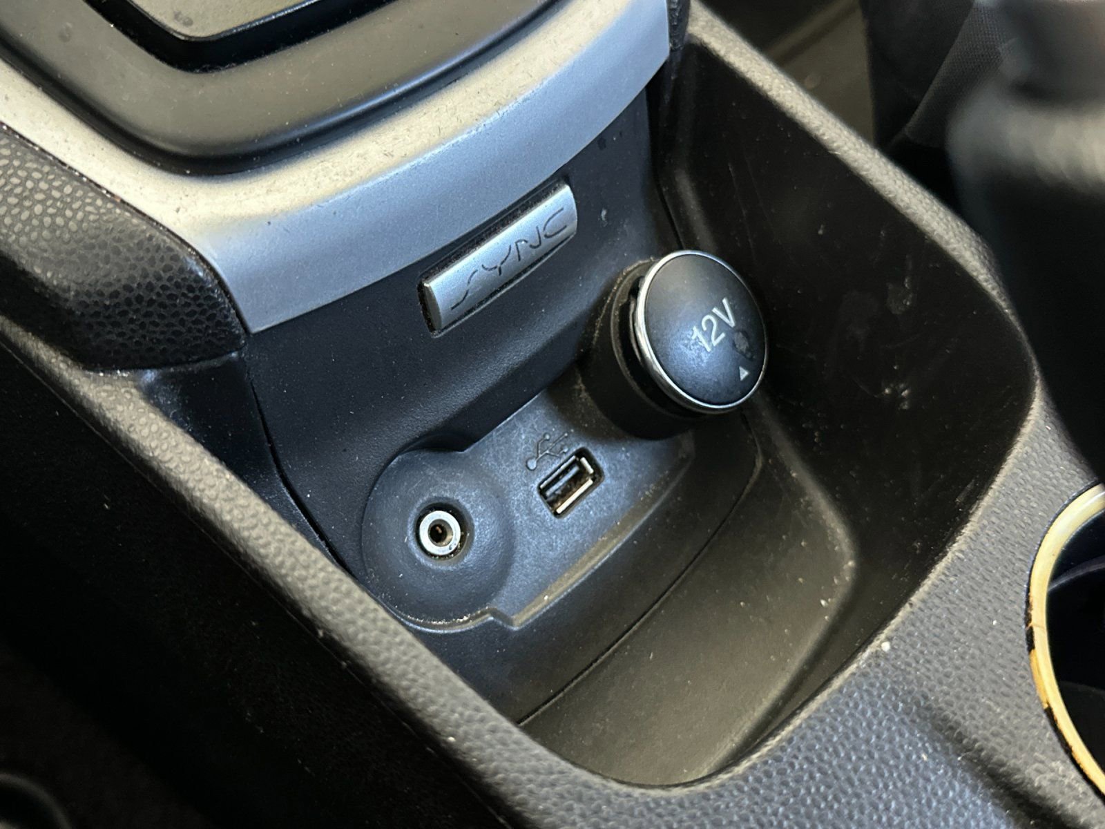 Used 2015 Ford Fiesta SE image 25