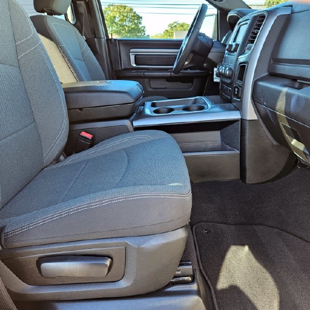 Used 2022 RAM 1500 Warlock AWD/4WD image 20