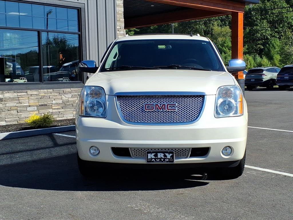 Used 2014 GMC Yukon Denali image 2