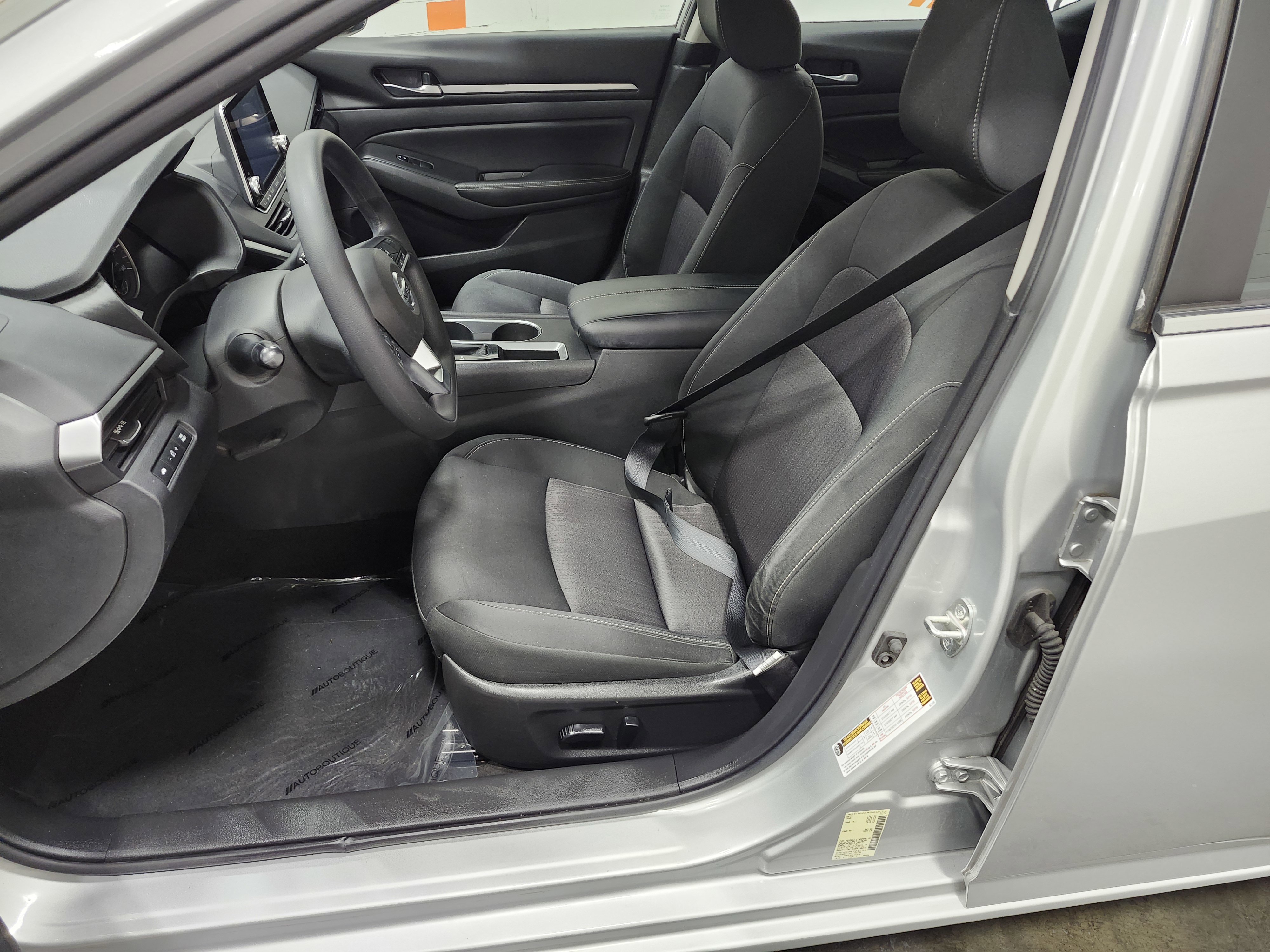 Used 2022 Nissan Altima 2.5 SV image 23