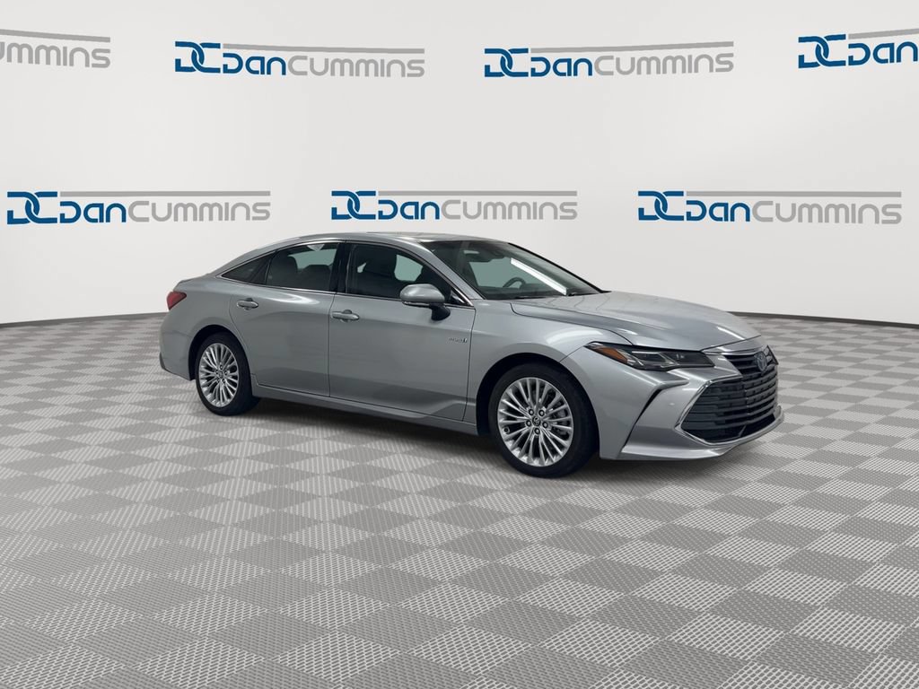 Used 2021 Toyota Avalon Limited w/ Advanced Safety Package FWD image 2
