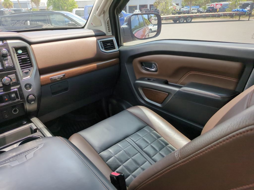 Used 2017 Nissan Titan Platinum Reserve RWD image 17