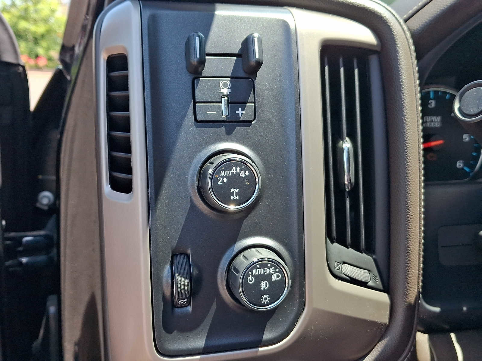 Used 2017 GMC Sierra 1500 Denali w/ Denali Ultimate Package AWD/4WD image 28