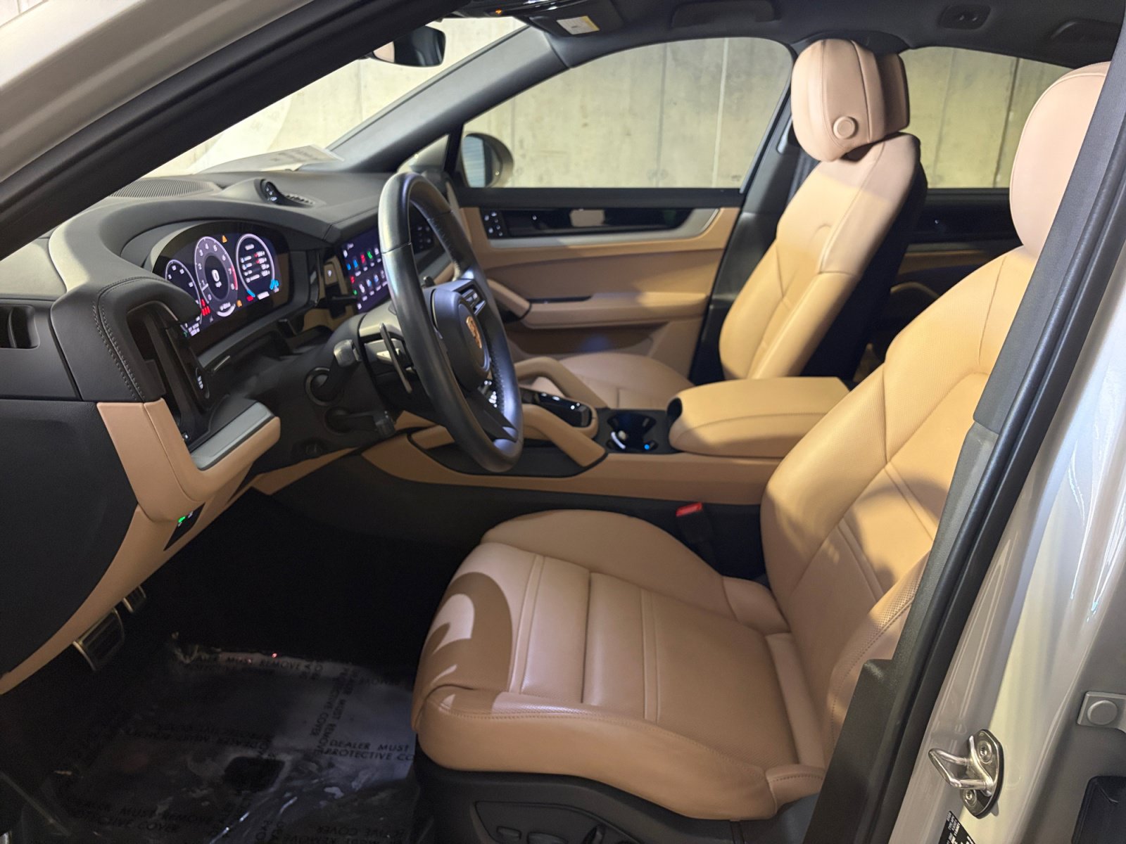Certified 2024 Porsche Cayenne S AWD/4WD image 4