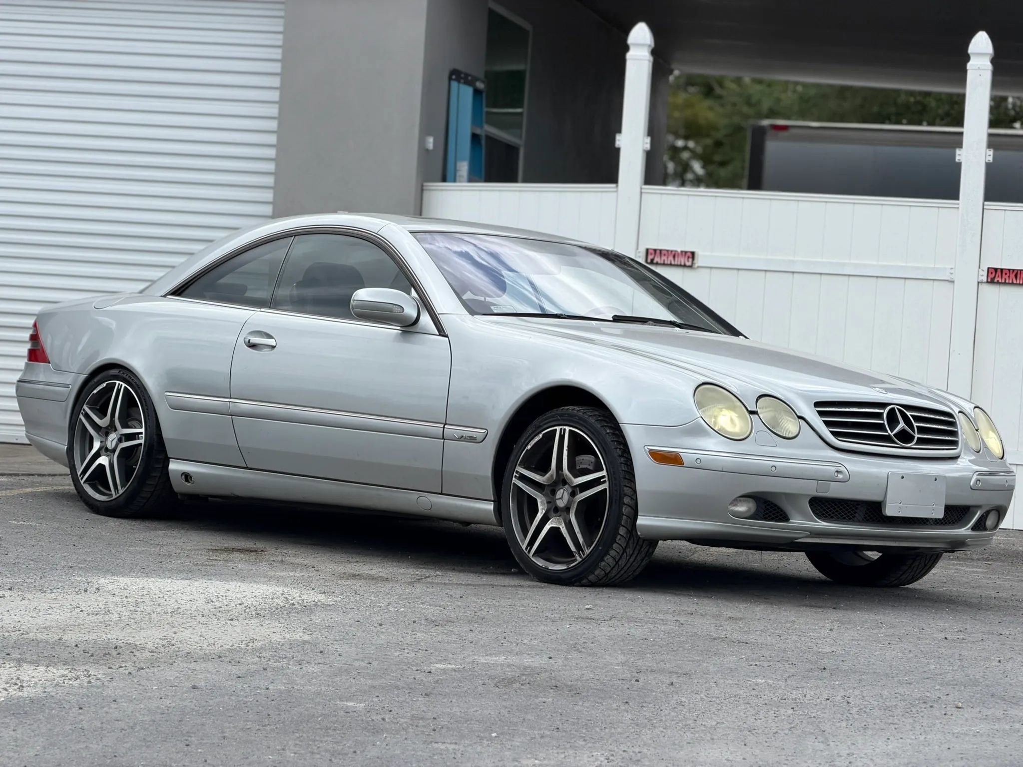 Used 2002 Mercedes-Benz CL 600 image 4