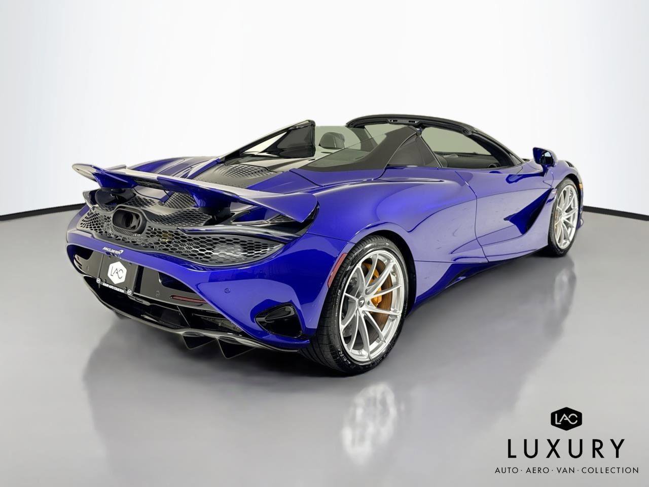 Used 2024 McLaren 750S Spider image 6