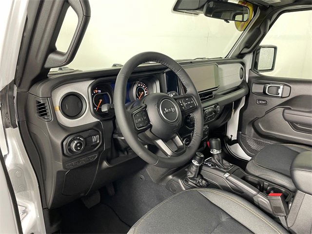 New 2025 Jeep Gladiator Sport image 2