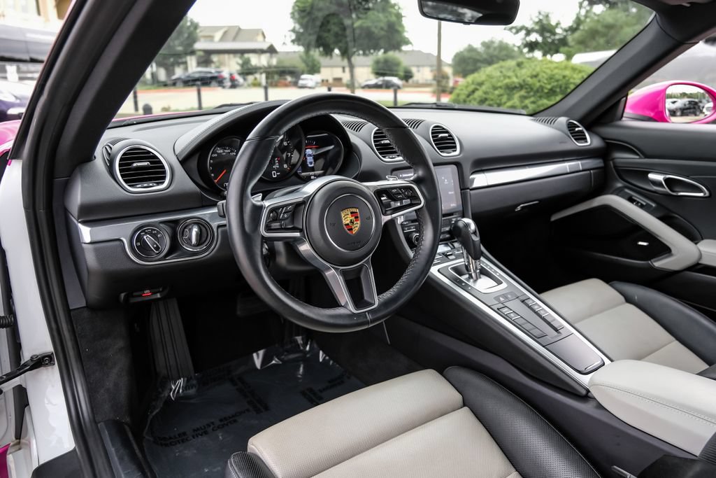 Used 2022 Porsche 718 Cayman RWD image 12