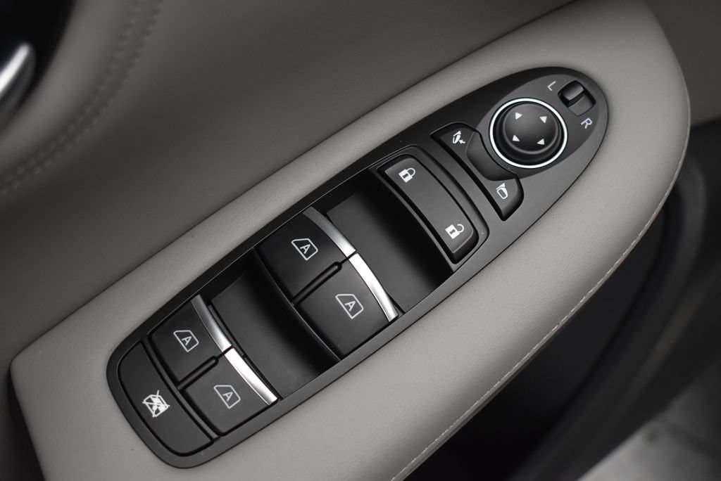 Used 2023 INFINITI QX50 Sensory w/ Accent Package AWD/4WD image 11