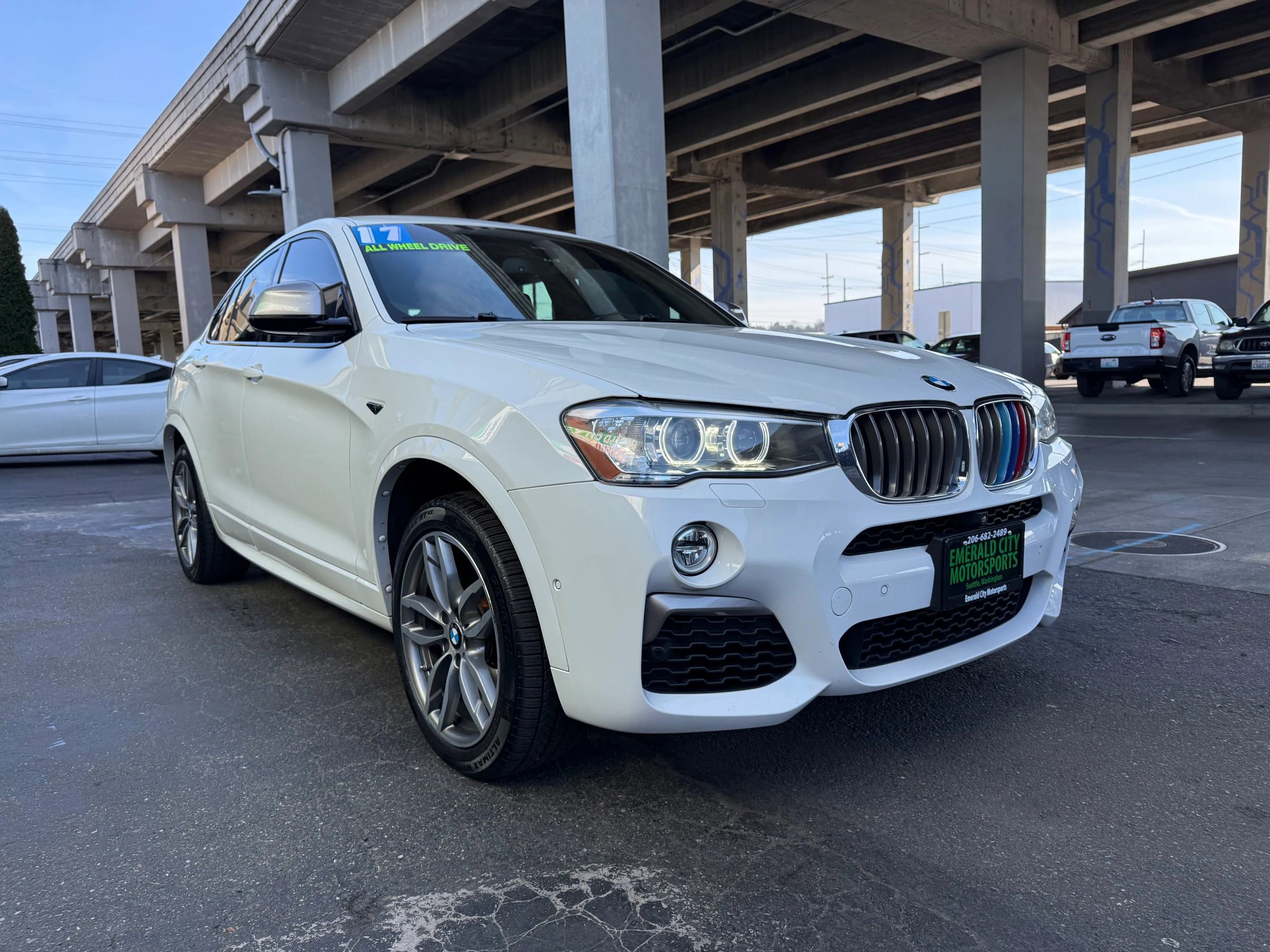 Used 2017 BMW X4 M40i w/ Technology Package image 3