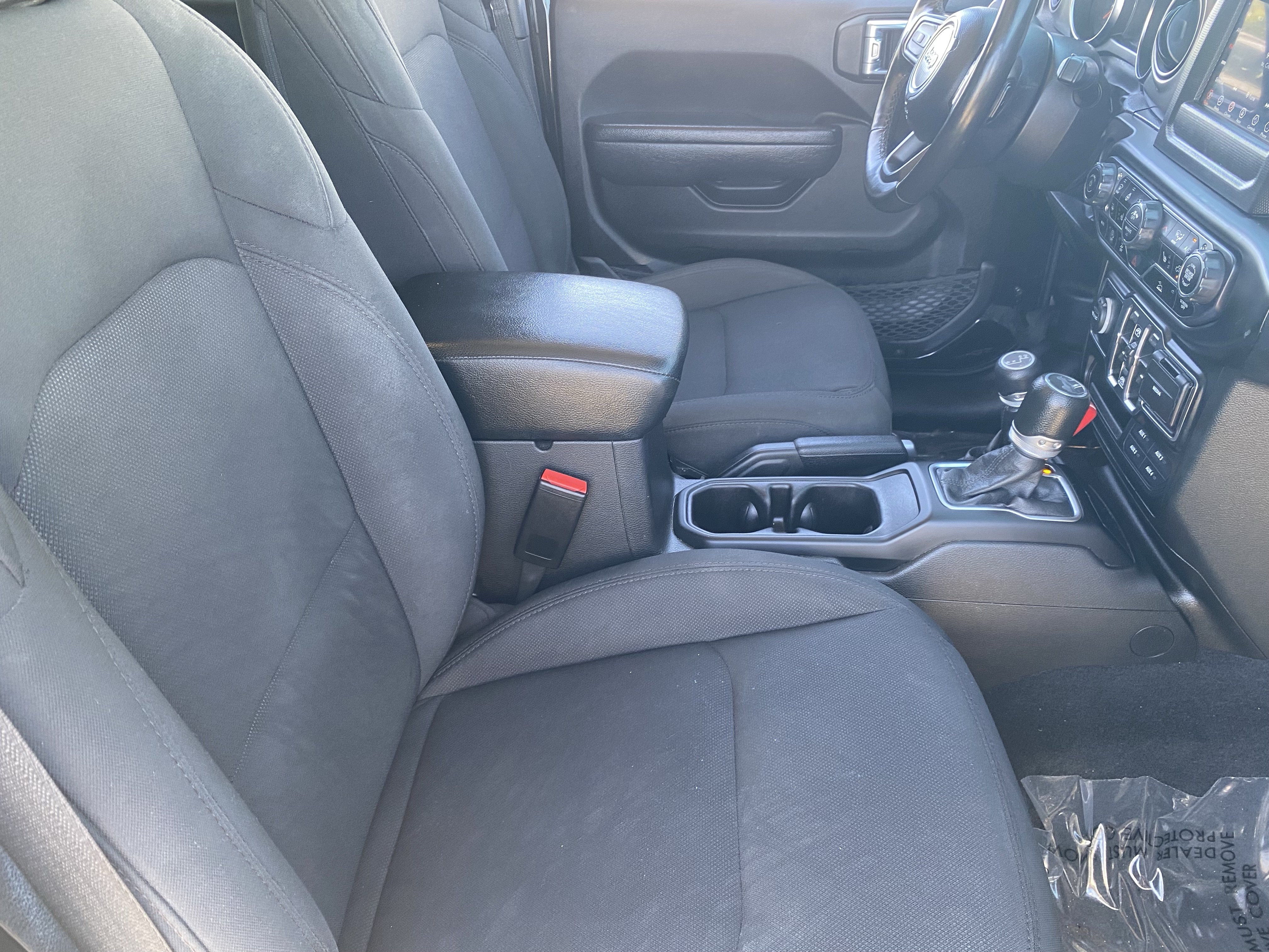 Used 2022 Jeep Wrangler Unlimited Sport AWD/4WD image 9