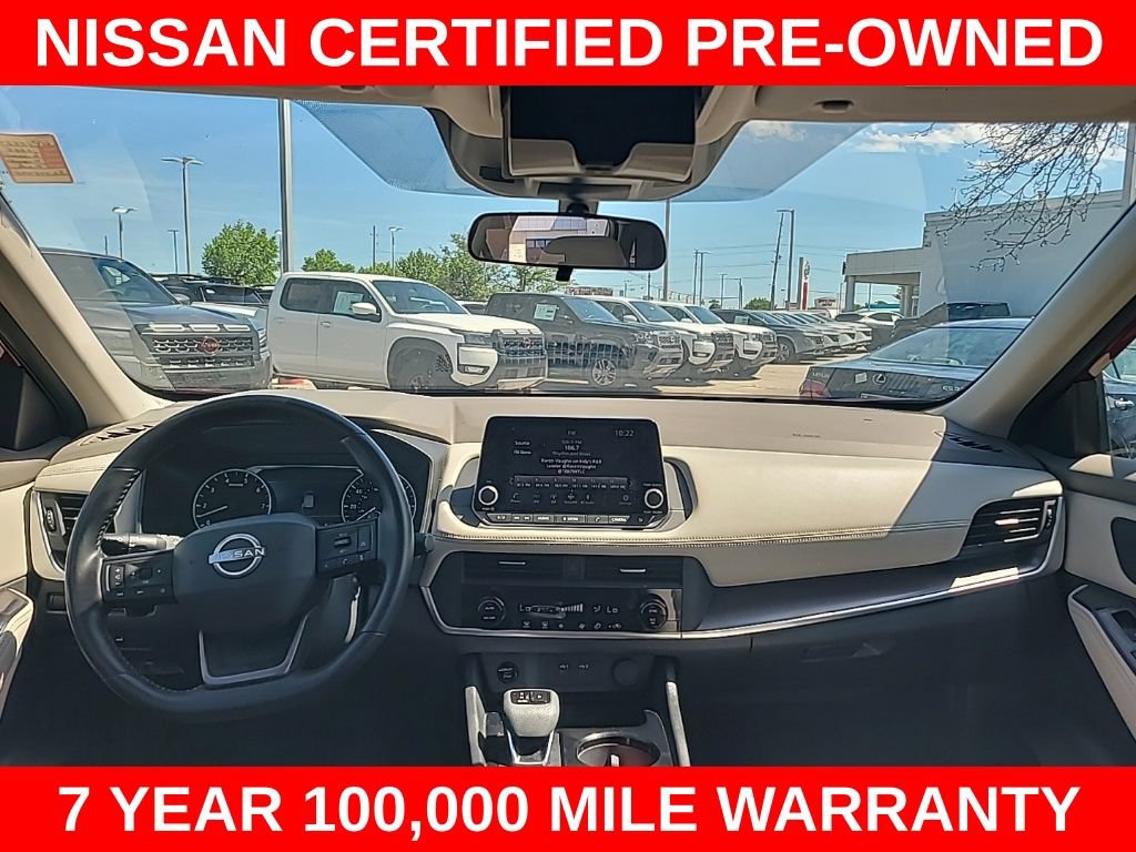 Used 2025 Nissan Rogue SV FWD image 10