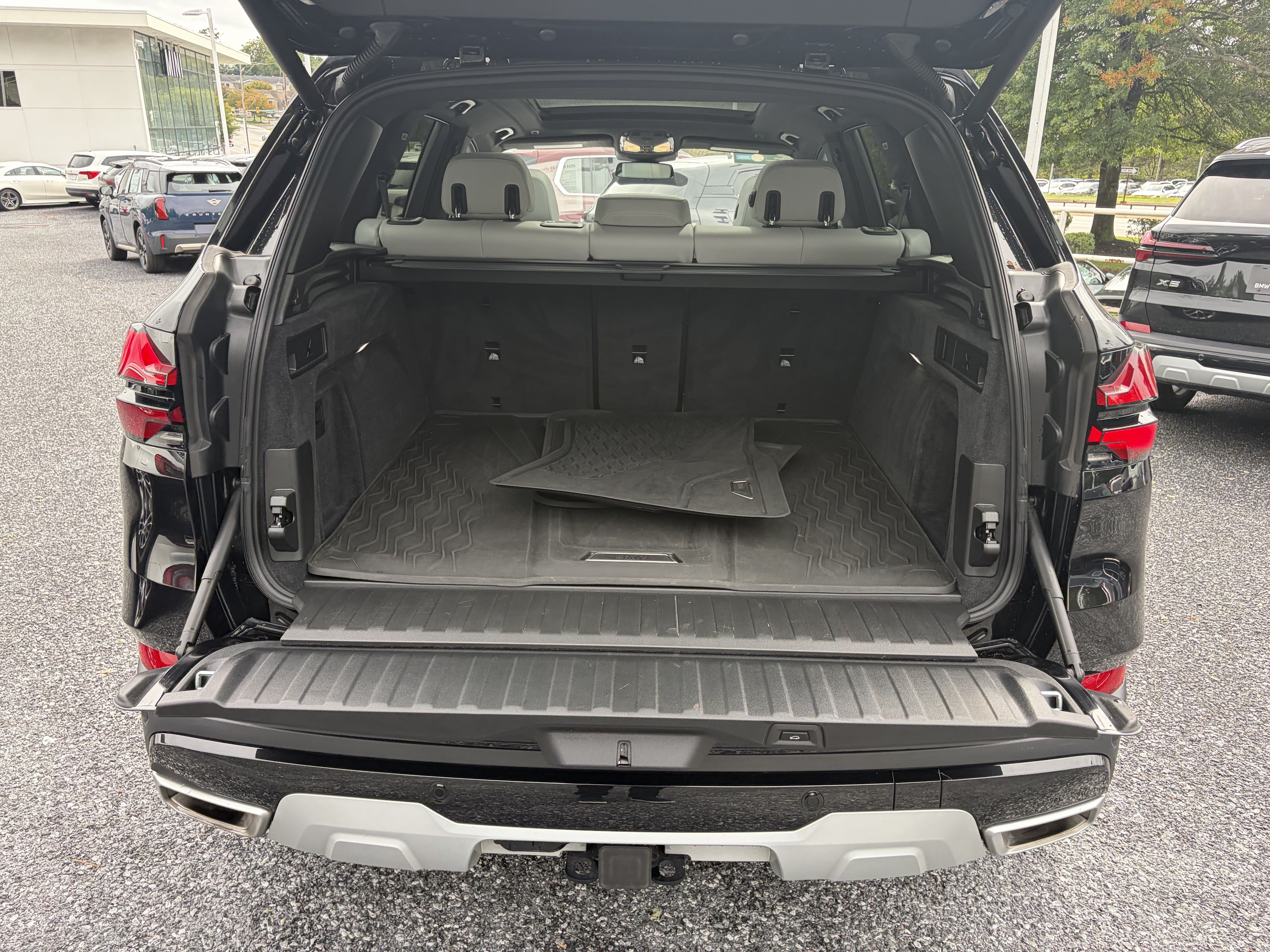 Certified 2024 BMW X5 xDrive40i w/ Premium Package AWD/4WD image 8