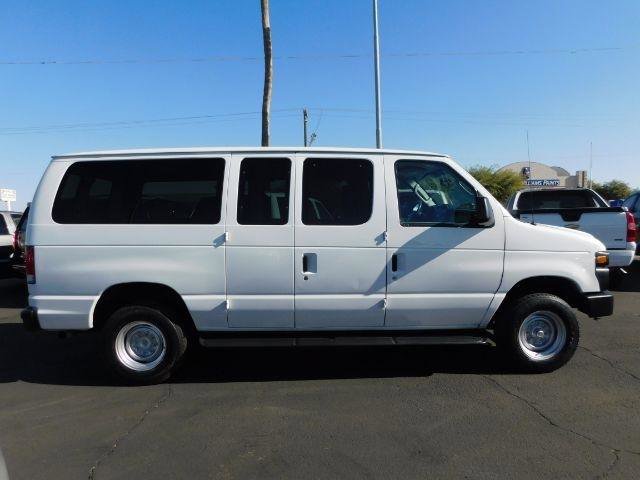 Used 2014 Ford E-350 and Econoline 350 XLT RWD image 7
