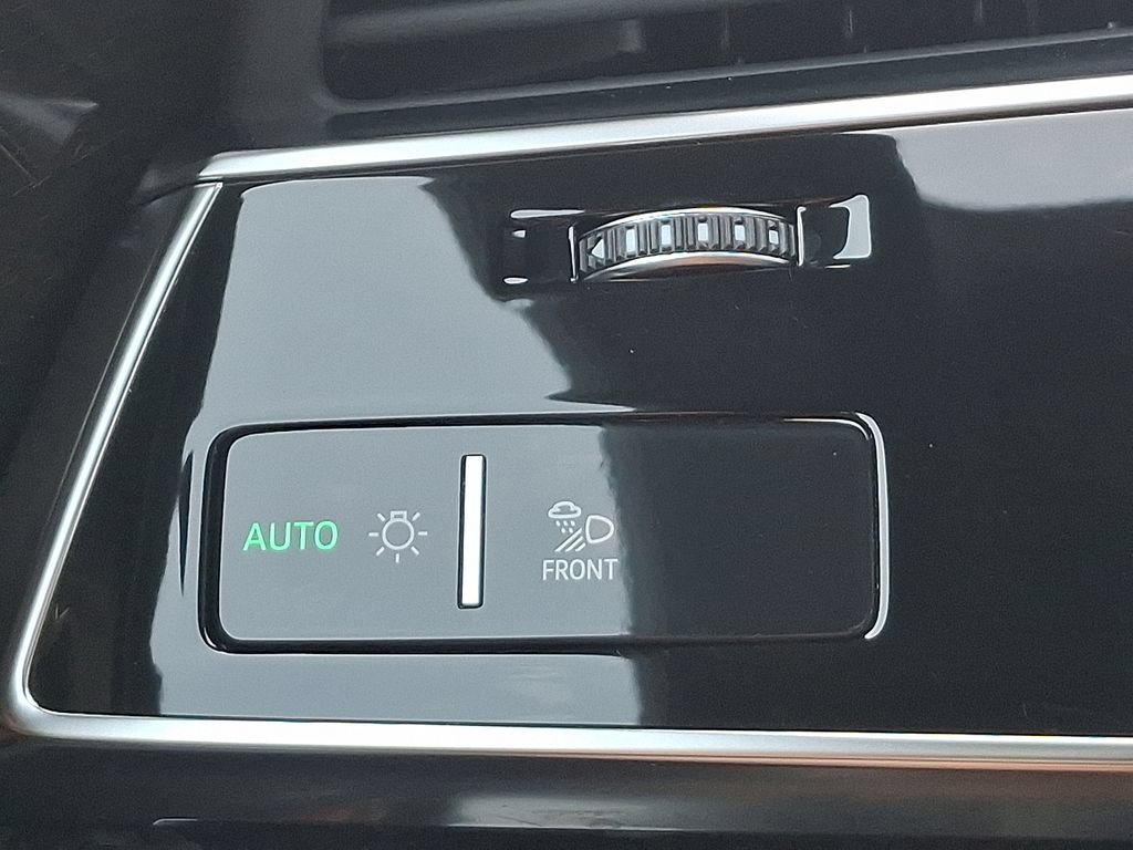 Certified 2026 Audi Q8 Premium Plus w/ Premium Plus Package AWD/4WD image 24