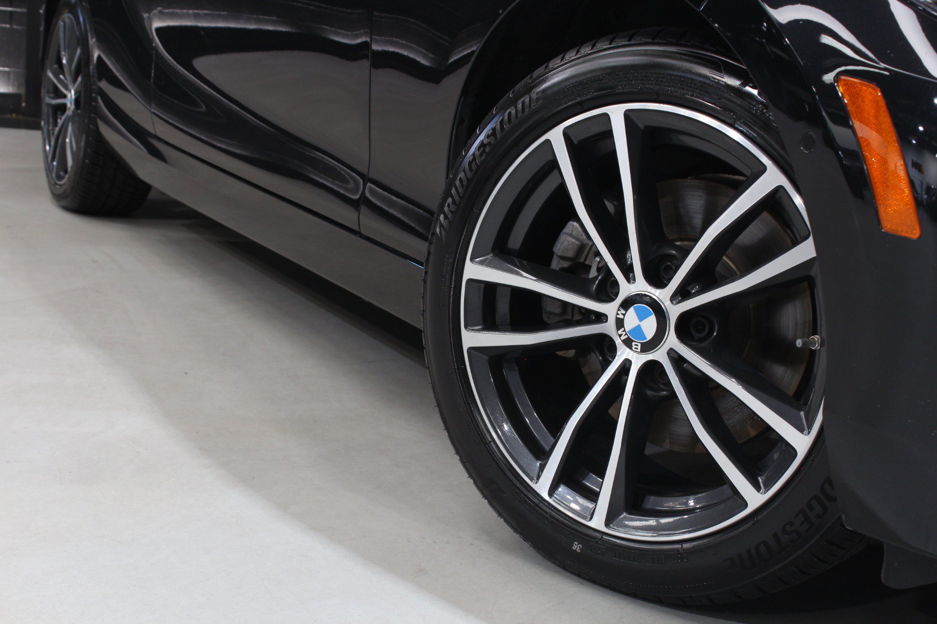 Used 2018 BMW 230i Convertible RWD image 21