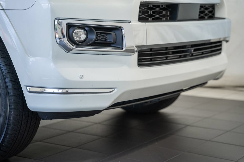 Used 2023 Toyota 4Runner Limited AWD/4WD image 12