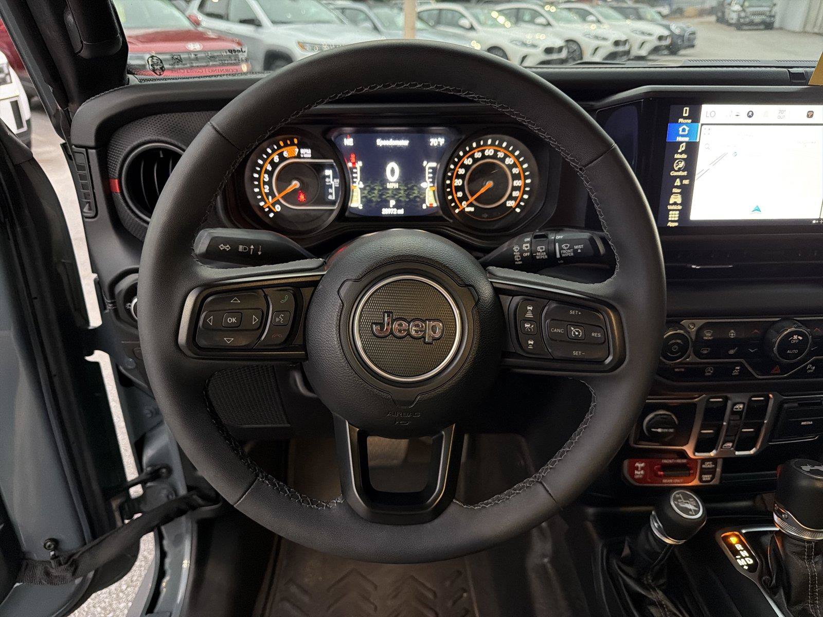 Used 2025 Jeep Wrangler Unlimited Rubicon AWD/4WD image 24