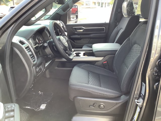 New 2026 RAM 1500 Big Horn AWD/4WD image 9