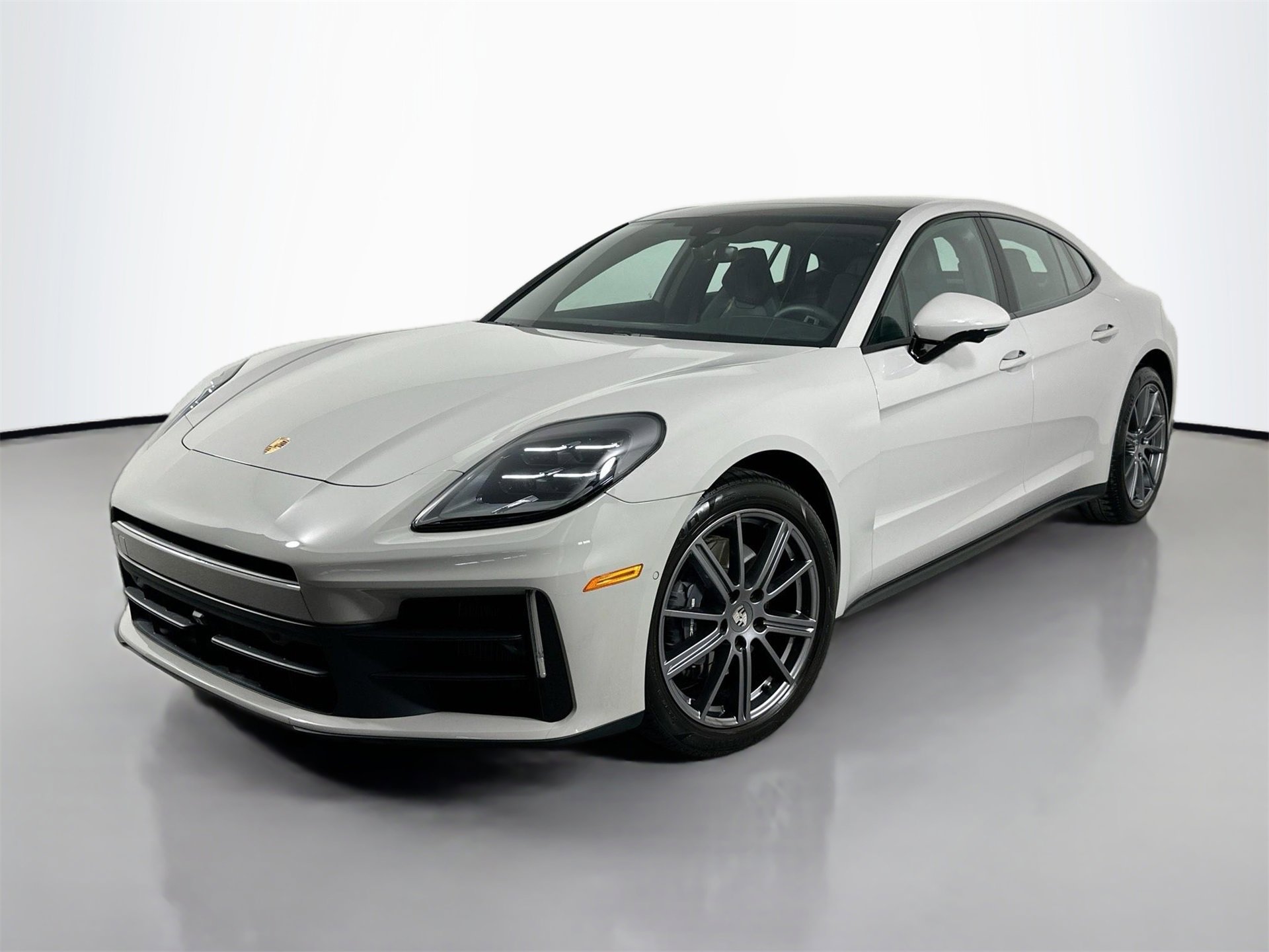 New 2025 Porsche Panamera 4 image 1