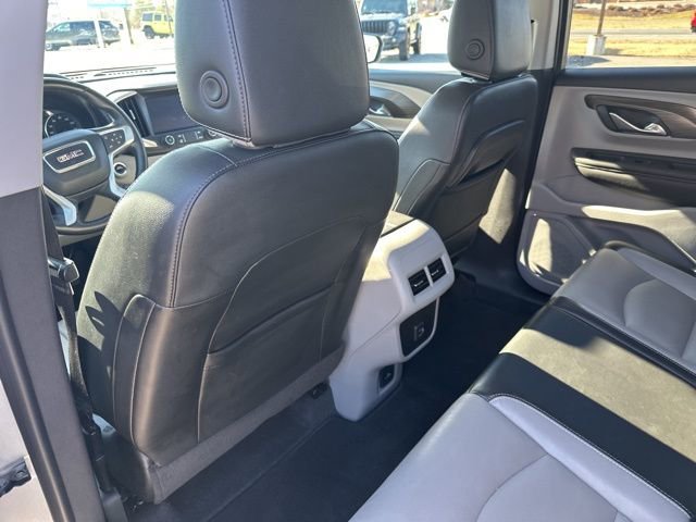Used 2024 GMC Terrain SLT image 25