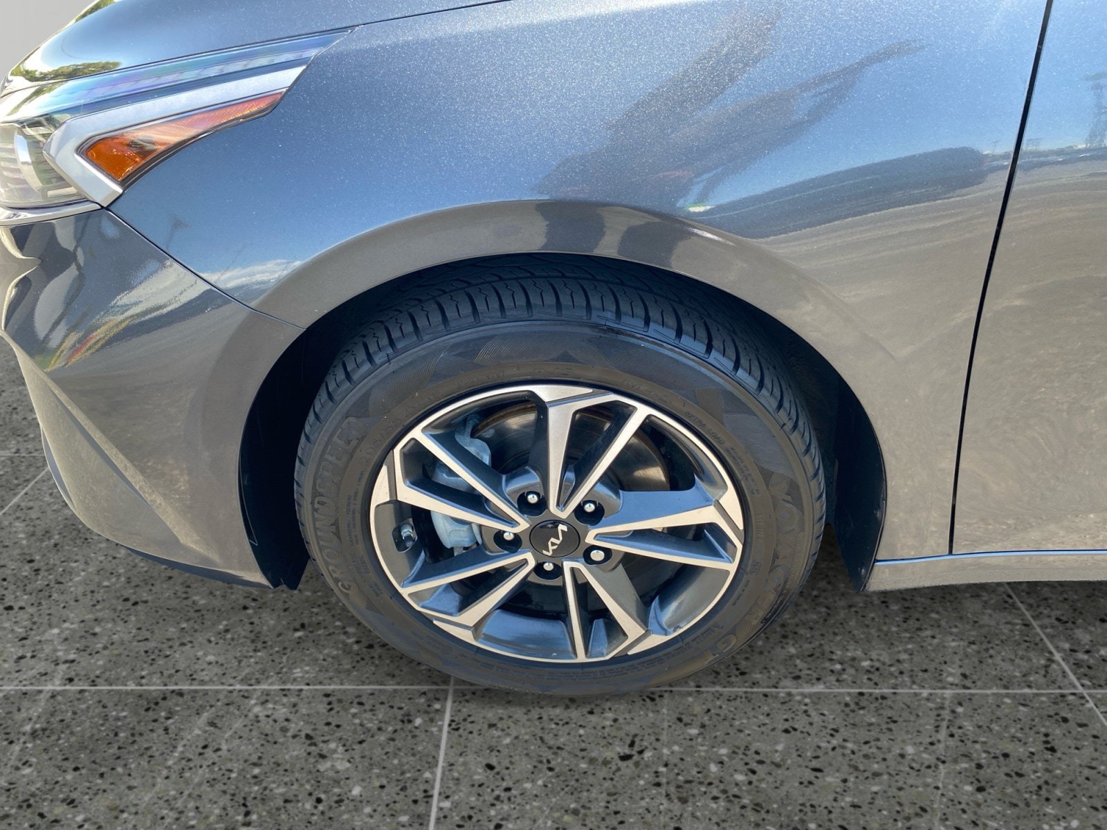 Used 2024 Kia Forte LXS w/ LXS Technology Package FWD image 14