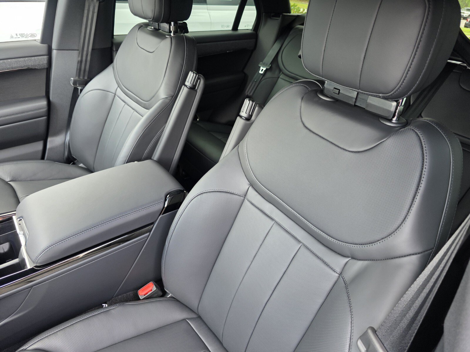 Used 2026 Land Rover Range Rover Sport Dynamic SE AWD/4WD image 12