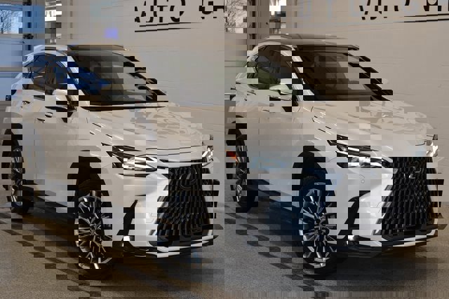 Used 2025 Lexus NX 350 Luxury image 1