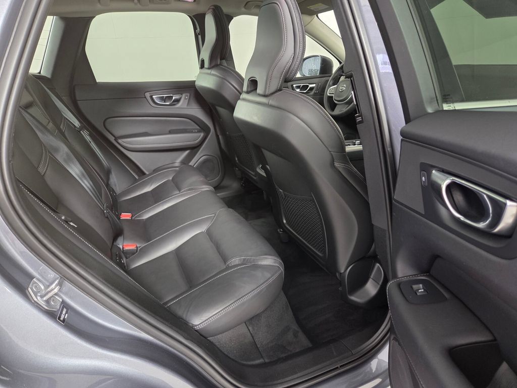Used 2021 Volvo XC60 T5 Inscription FWD image 29