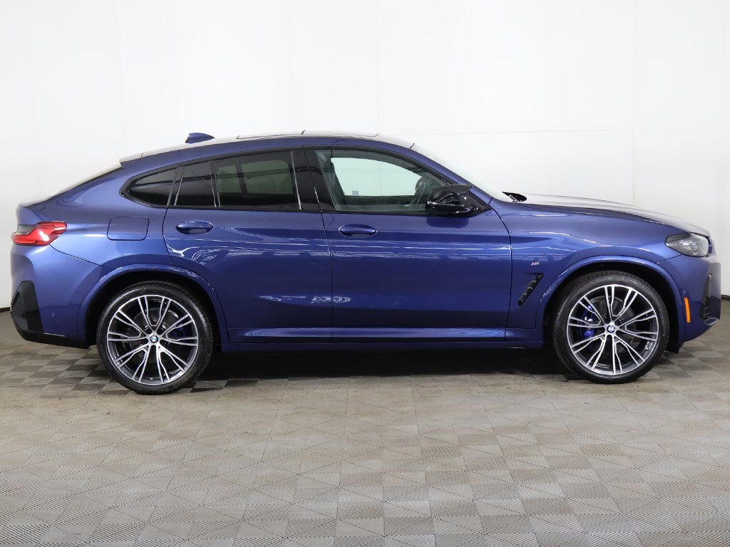 Used 2025 BMW X4 M40i w/ Premium Enhanced Package image 22