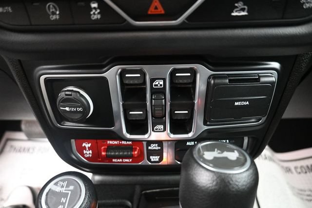 Used 2025 Jeep Wrangler Unlimited Rubicon AWD/4WD image 24