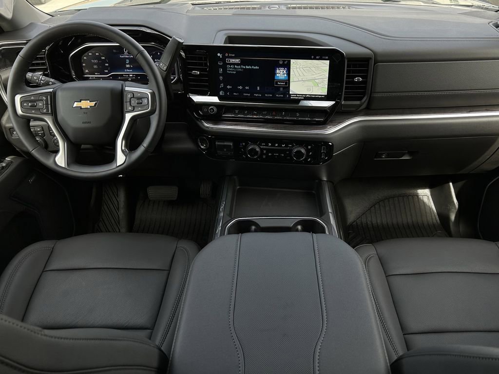 Used 2025 Chevrolet Silverado 2500 LTZ w/ LTZ Convenience Package image 13