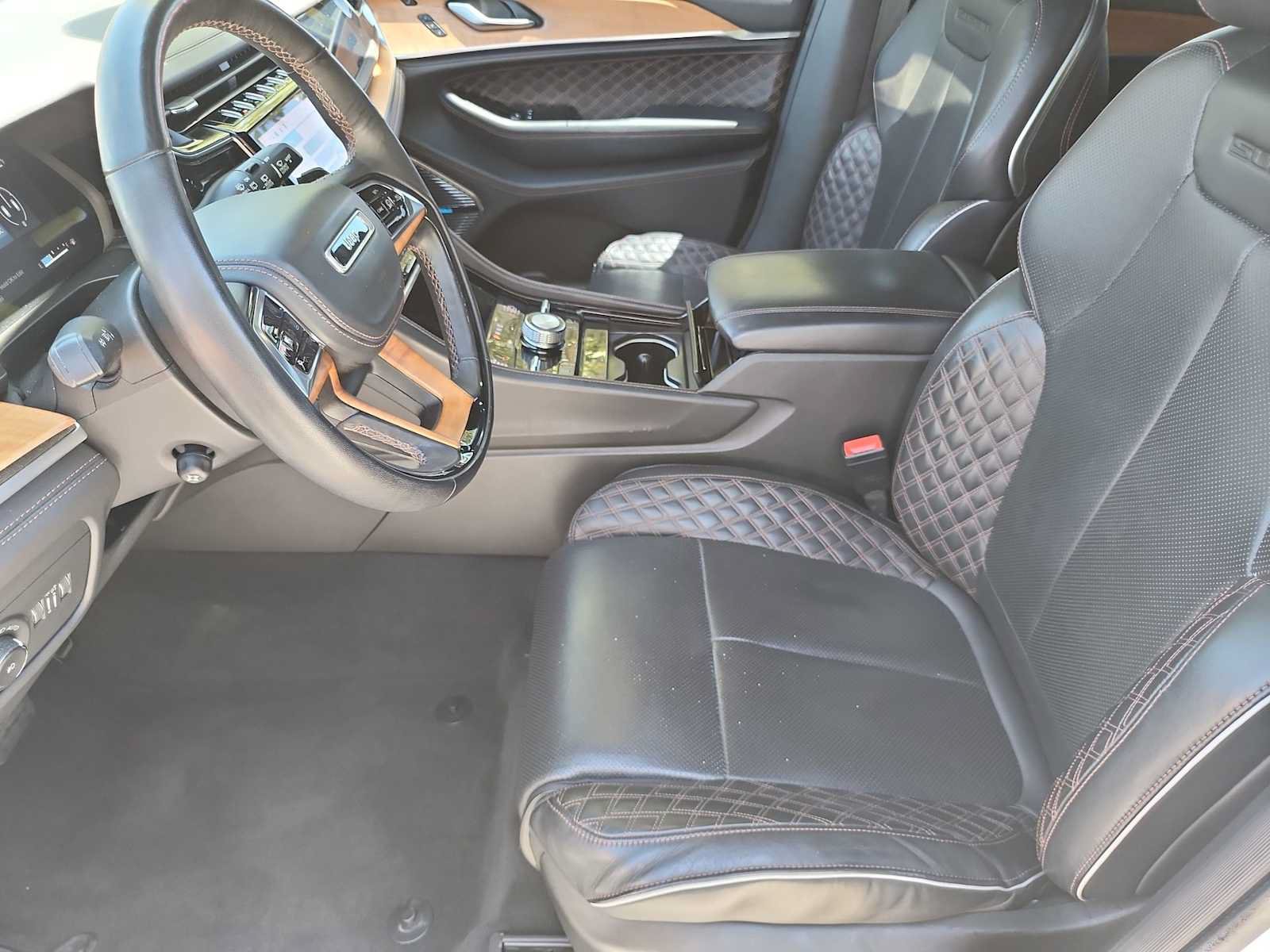 Used 2022 Jeep Grand Cherokee Summit AWD/4WD image 15