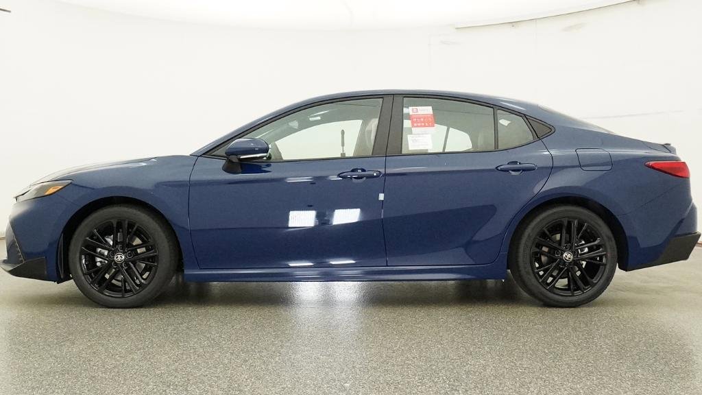 New 2026 Toyota Camry SE FWD image 5