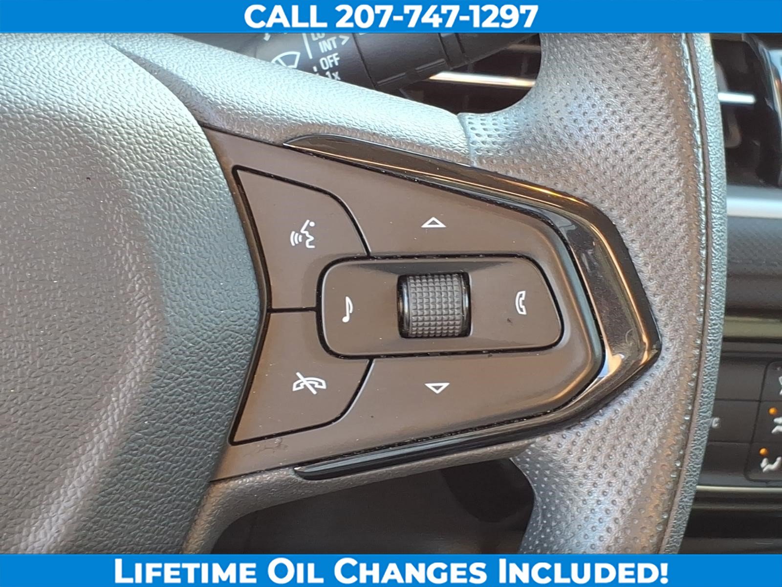 Used 2025 Chevrolet TrailBlazer LT FWD image 16