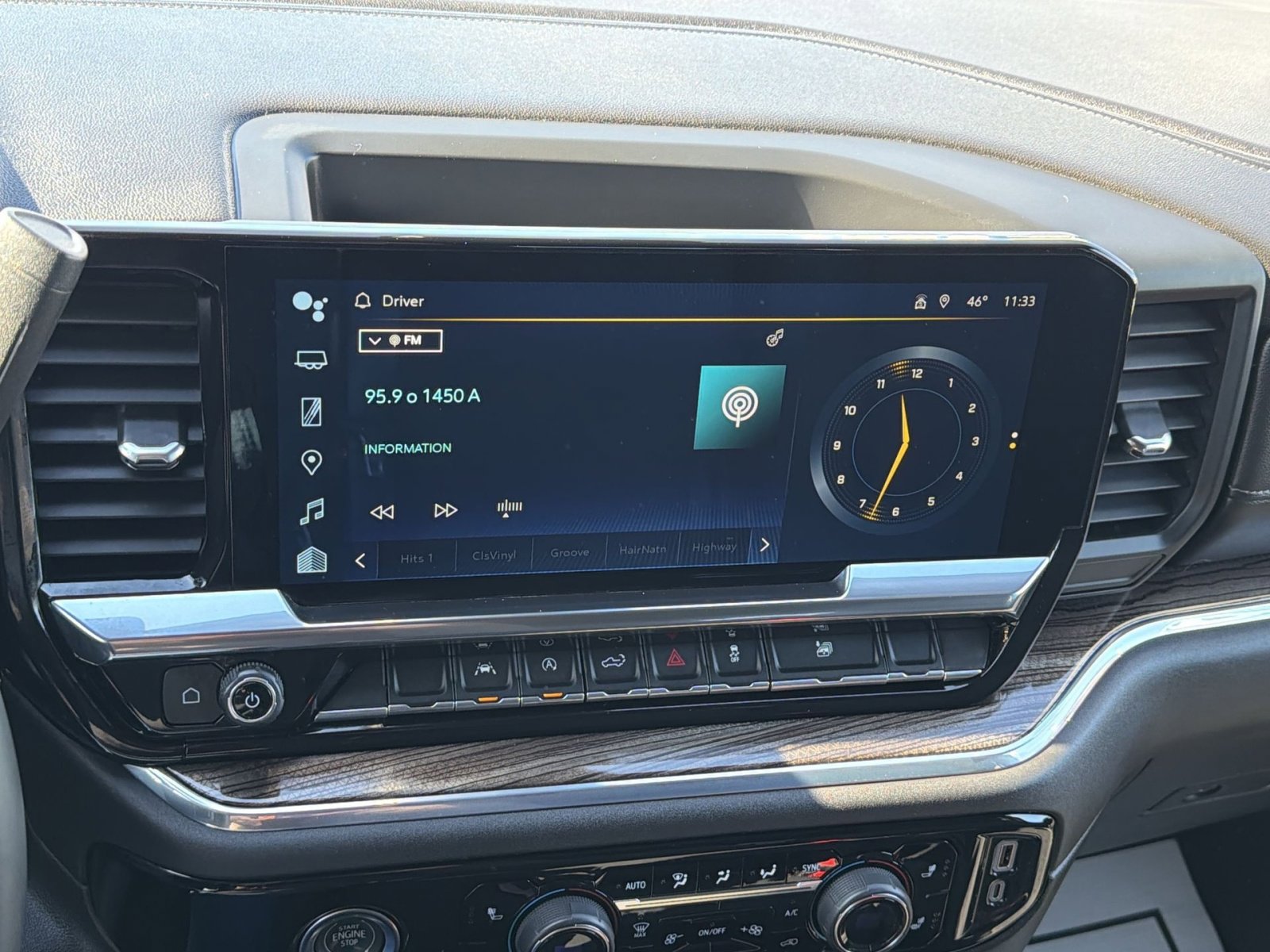 Used 2024 Chevrolet Silverado 1500 RST image 18