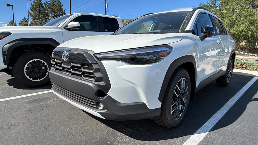 New 2026 Toyota Corolla Cross XLE w/ Convenience Package AWD/4WD image 4