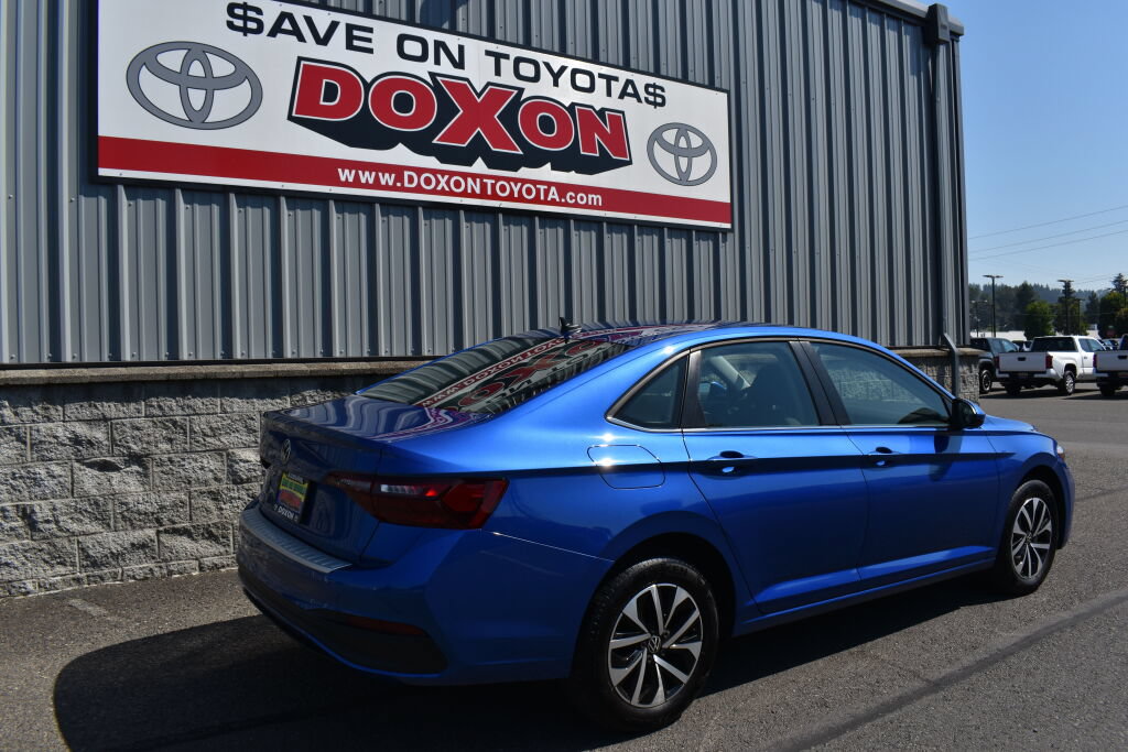 Used 2024 Volkswagen Jetta S FWD image 5