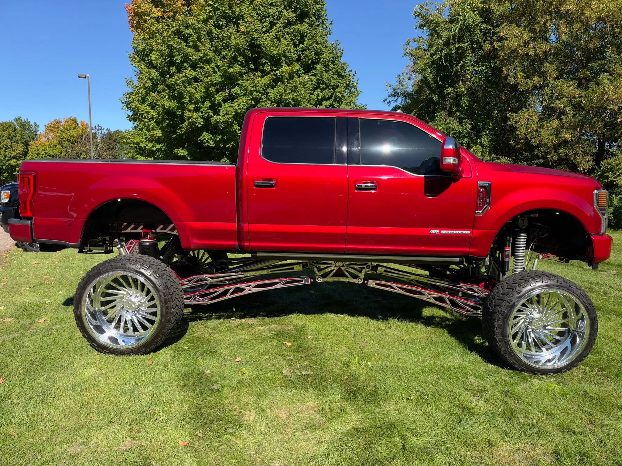 Used 2018 Ford F250 Platinum w/ Platinum Ultimate Package AWD/4WD image 7