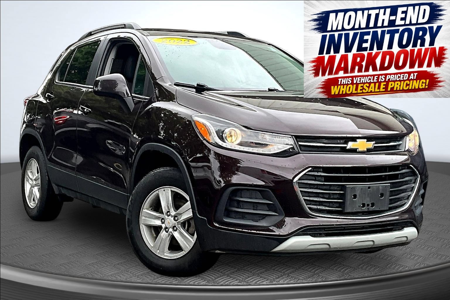 Used 2022 Chevrolet Trax LT w/ Driver Confidence Package AWD/4WD image 3
