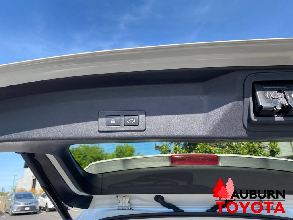 Used 2025 Subaru Ascent Premium AWD/4WD image 12