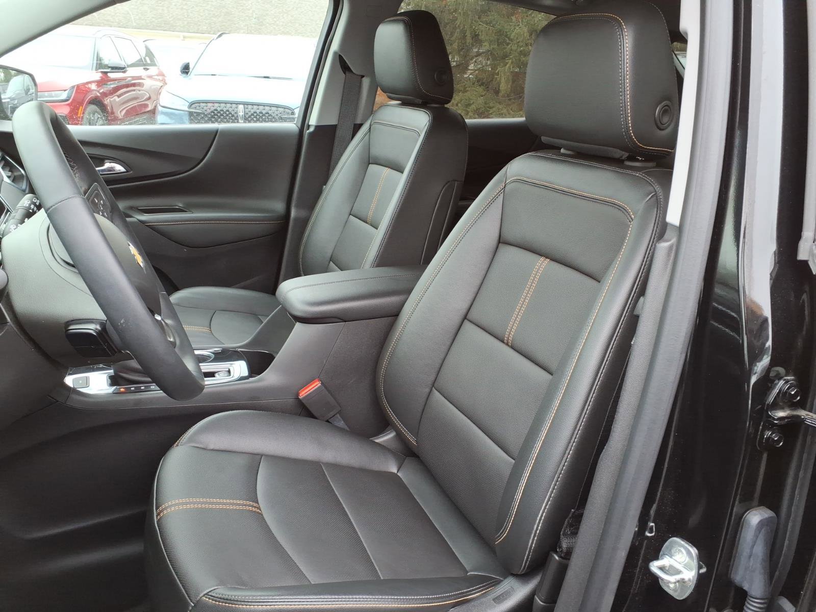 Used 2023 Chevrolet Equinox Premier image 12