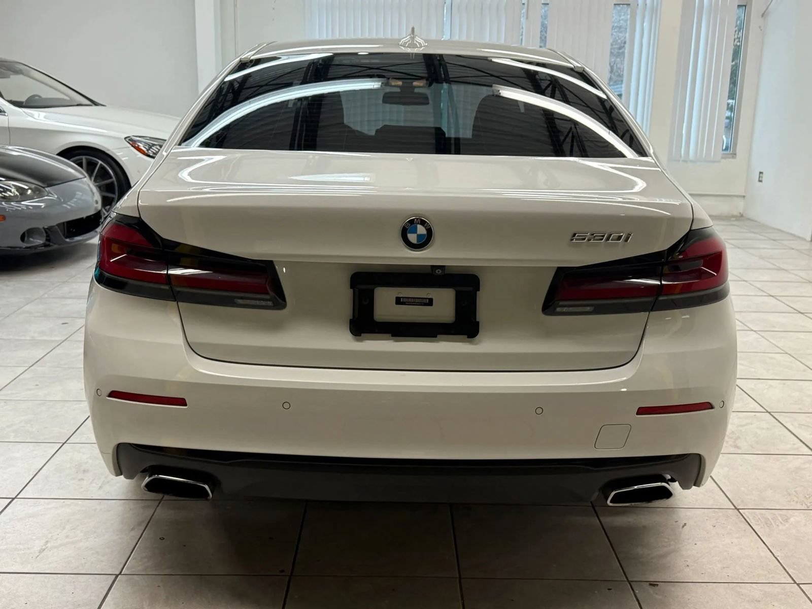 Used 2021 BMW 530i w/ Convenience Package RWD image 8