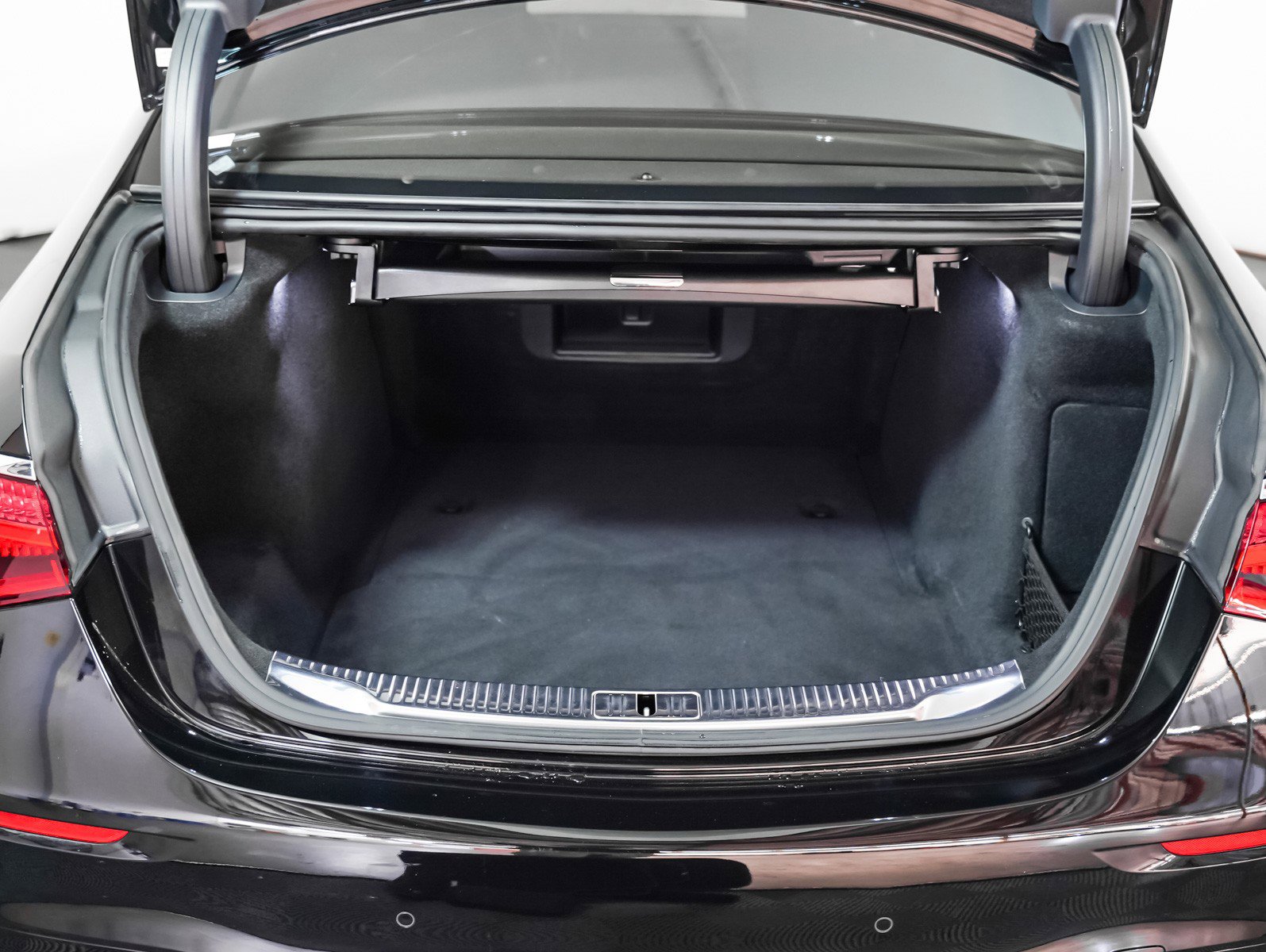 Certified 2023 Mercedes-Benz S 500 4MATIC image 12