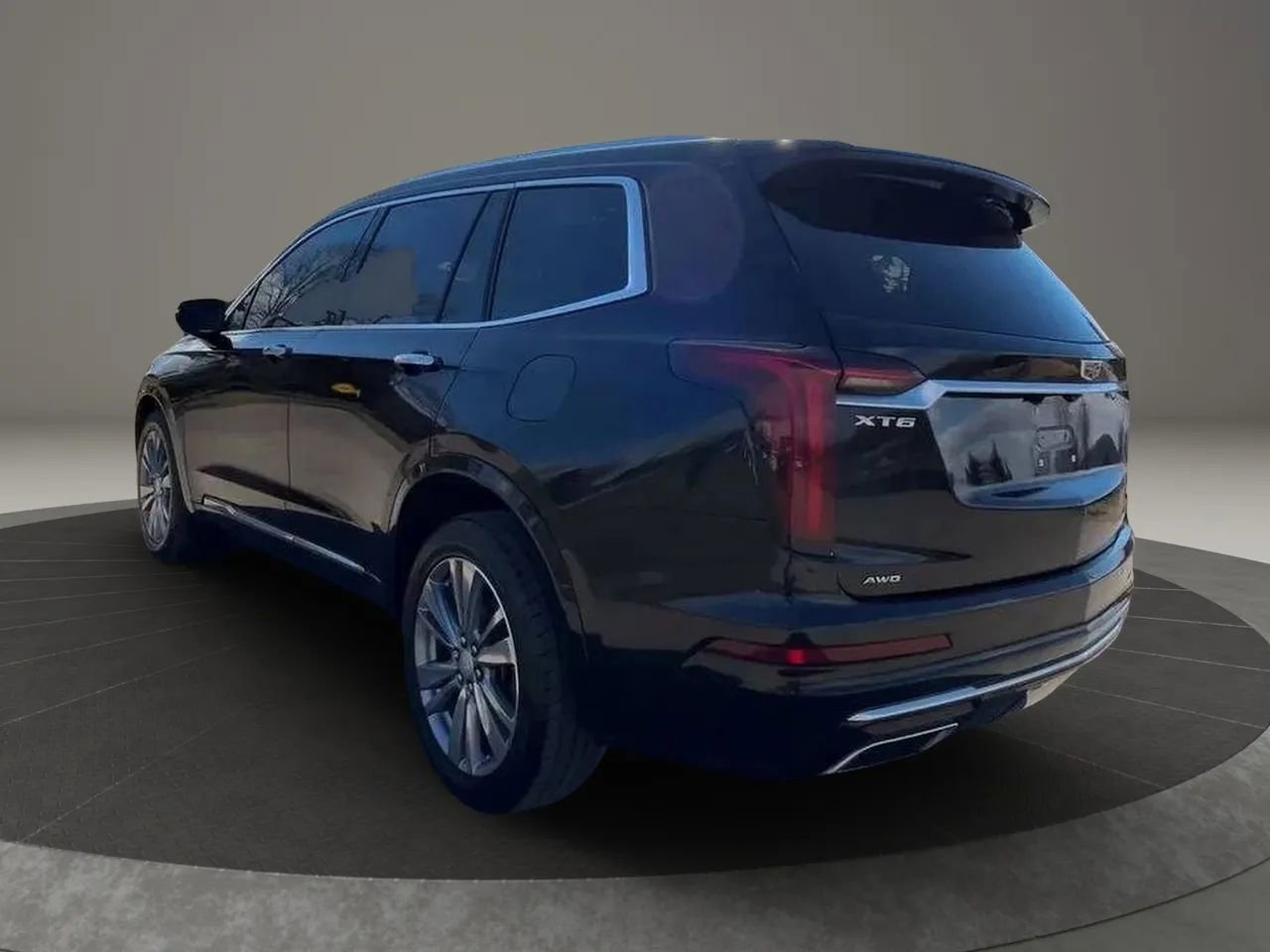 Used 2022 Cadillac XT6 Premium Luxury AWD/4WD image 4