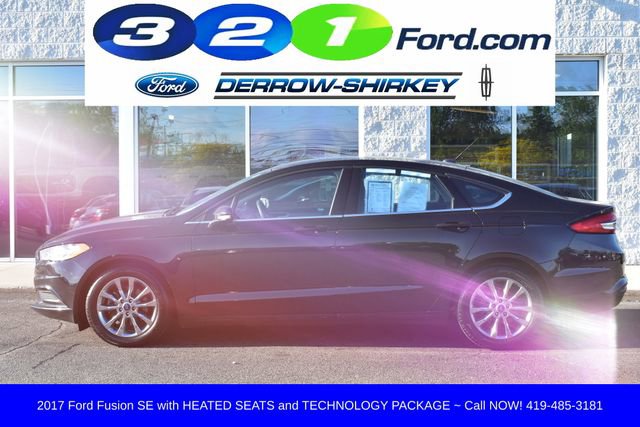 Used 2017 Ford Fusion SE w/ Fusion SE Technology Package FWD image 2