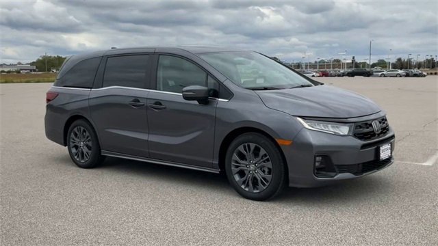 New 2026 Honda Odyssey Touring image 2